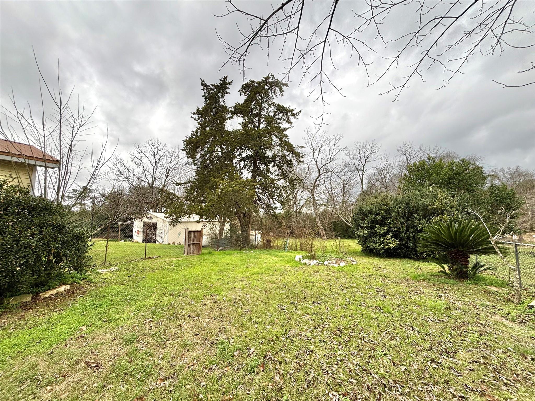 1083 County Road 2800