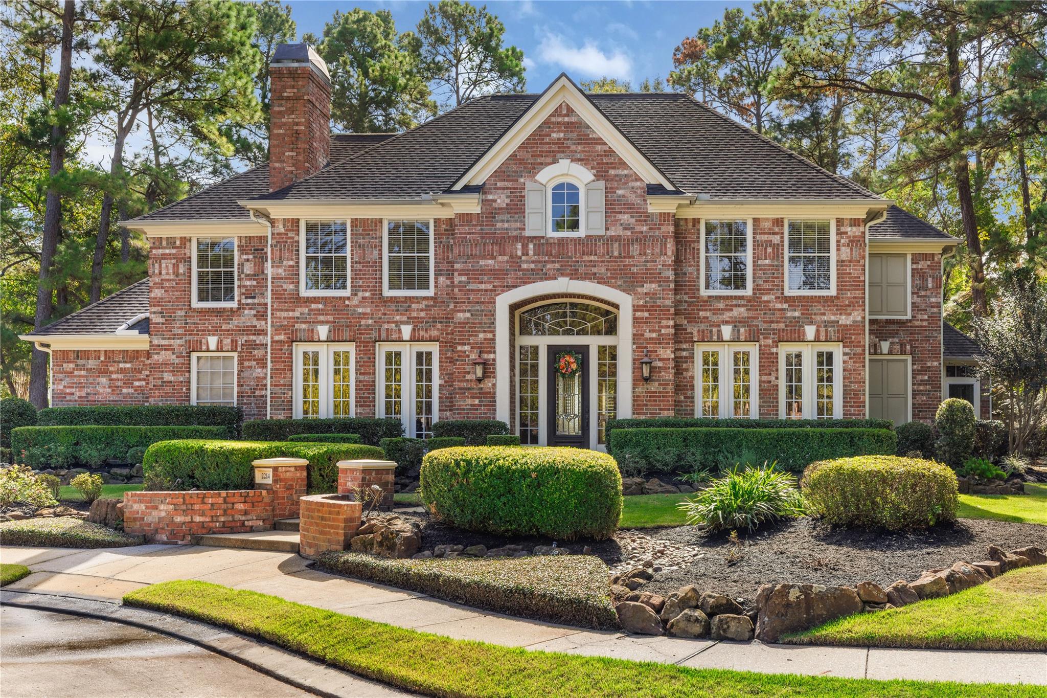 2214 Kings Trail