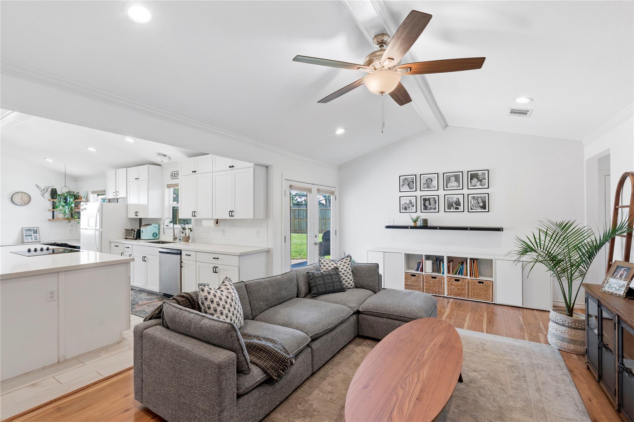 102 Enchanted Oaks Court