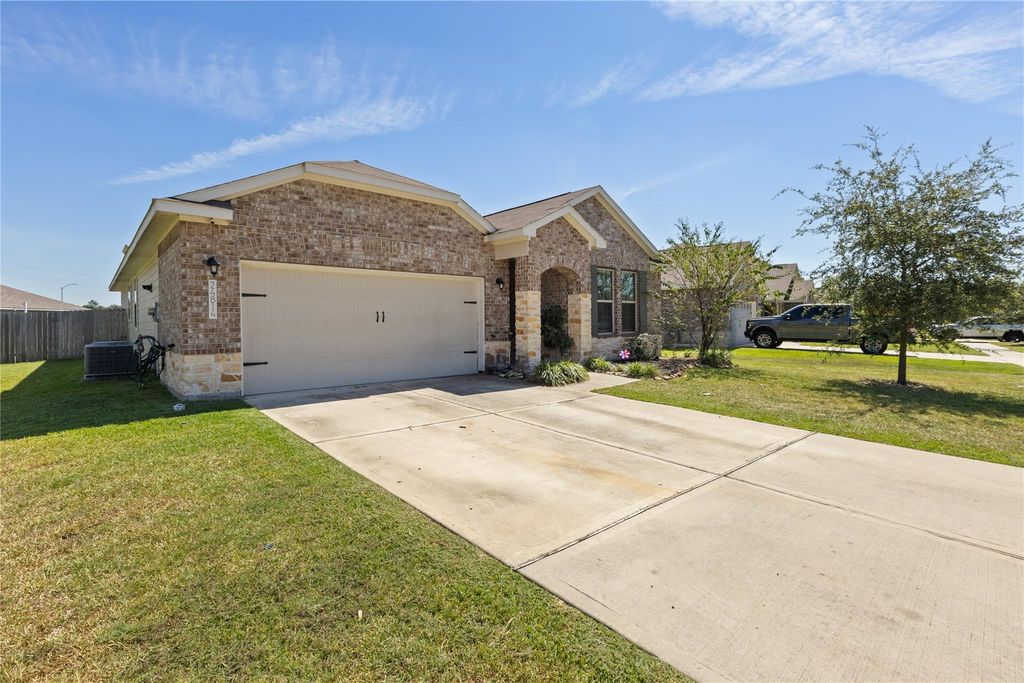 Photo of 24814 Crimson Pine Drive, Huffman, TX 77336 (MLS # 46476910)