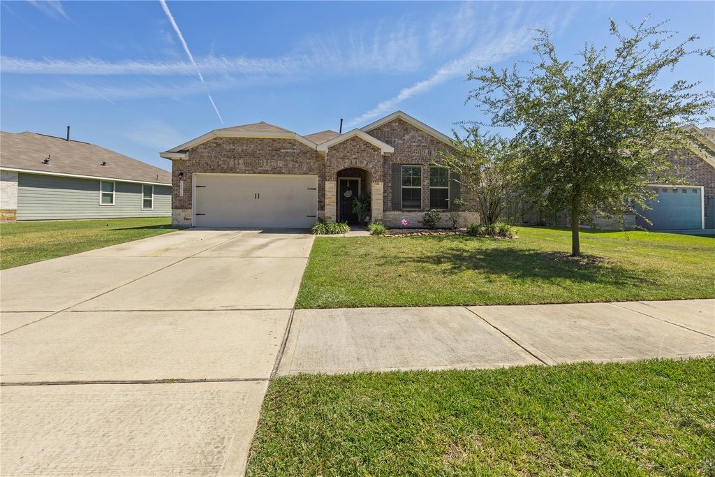 Photo of 24814 Crimson Pine Drive, Huffman, TX 77336 (MLS # 46476910)