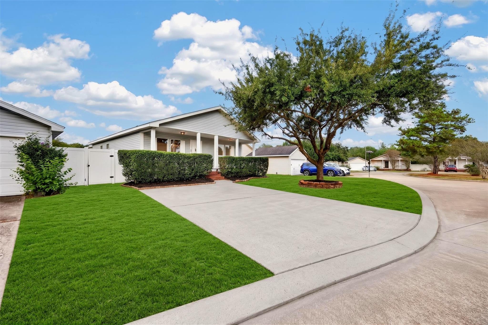 10130 Summerberry Lane