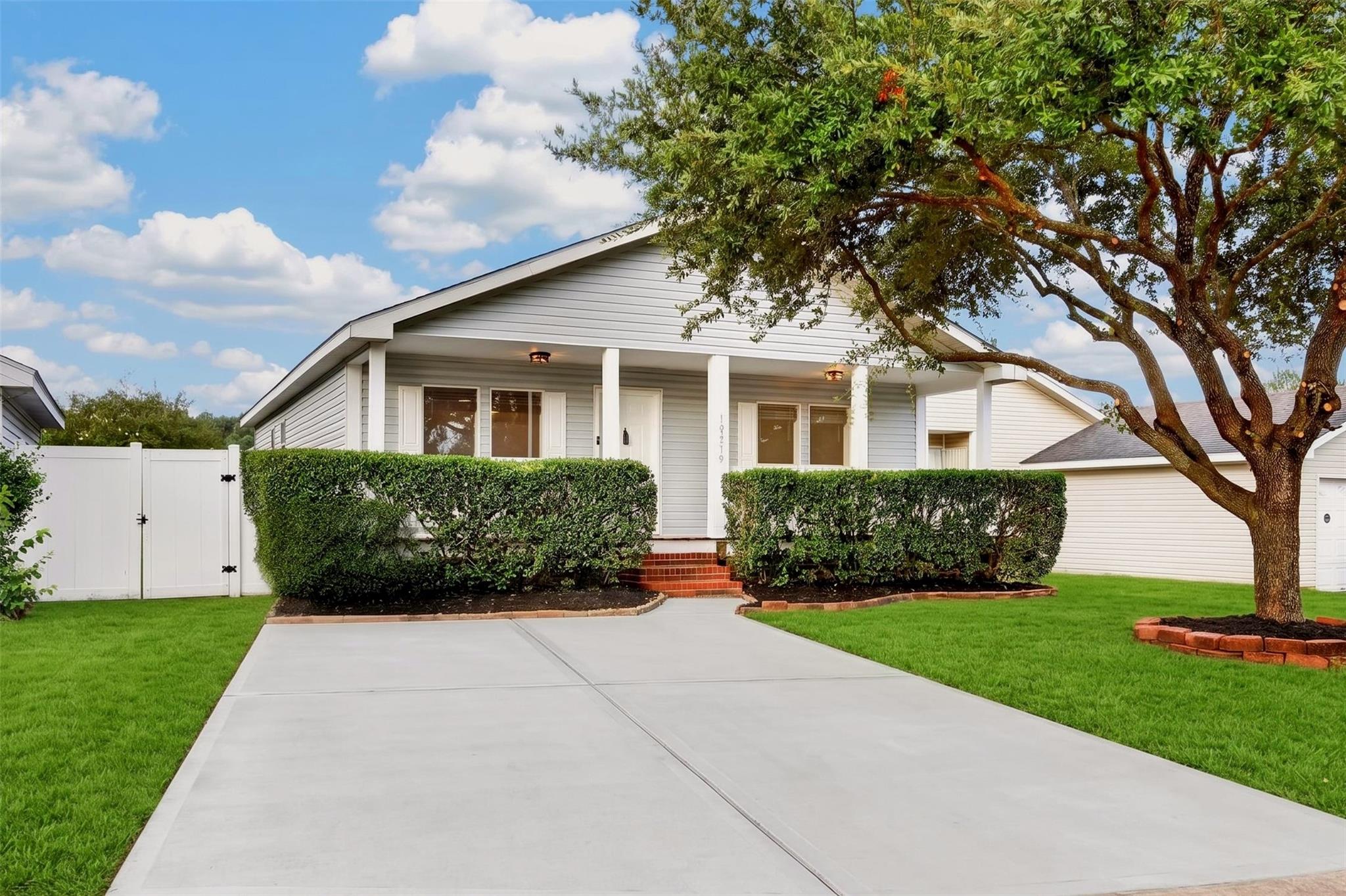 10130 Summerberry Lane