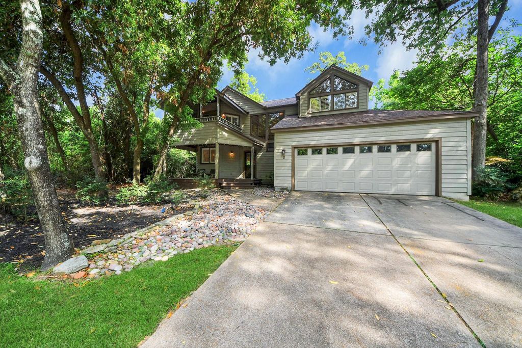 Photo of 3 Hidden Deer Corner Court, The Woodlands, TX 77381 (MLS # 89985621)