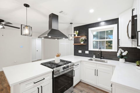 Photo of 6418 Silver Chalice Drive, Houston, TX 77088 (MLS # 36644092)