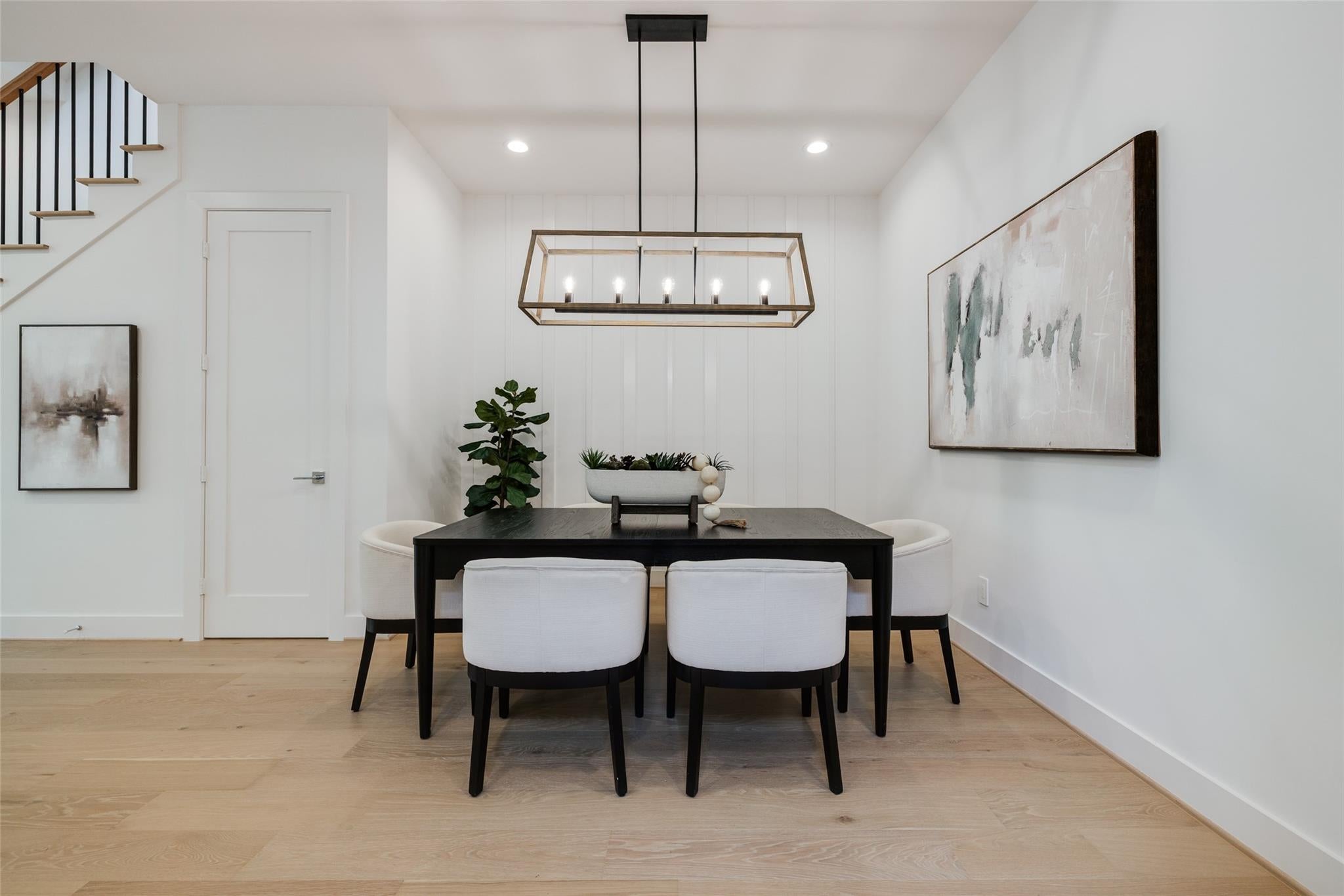 118 E 23rd Street