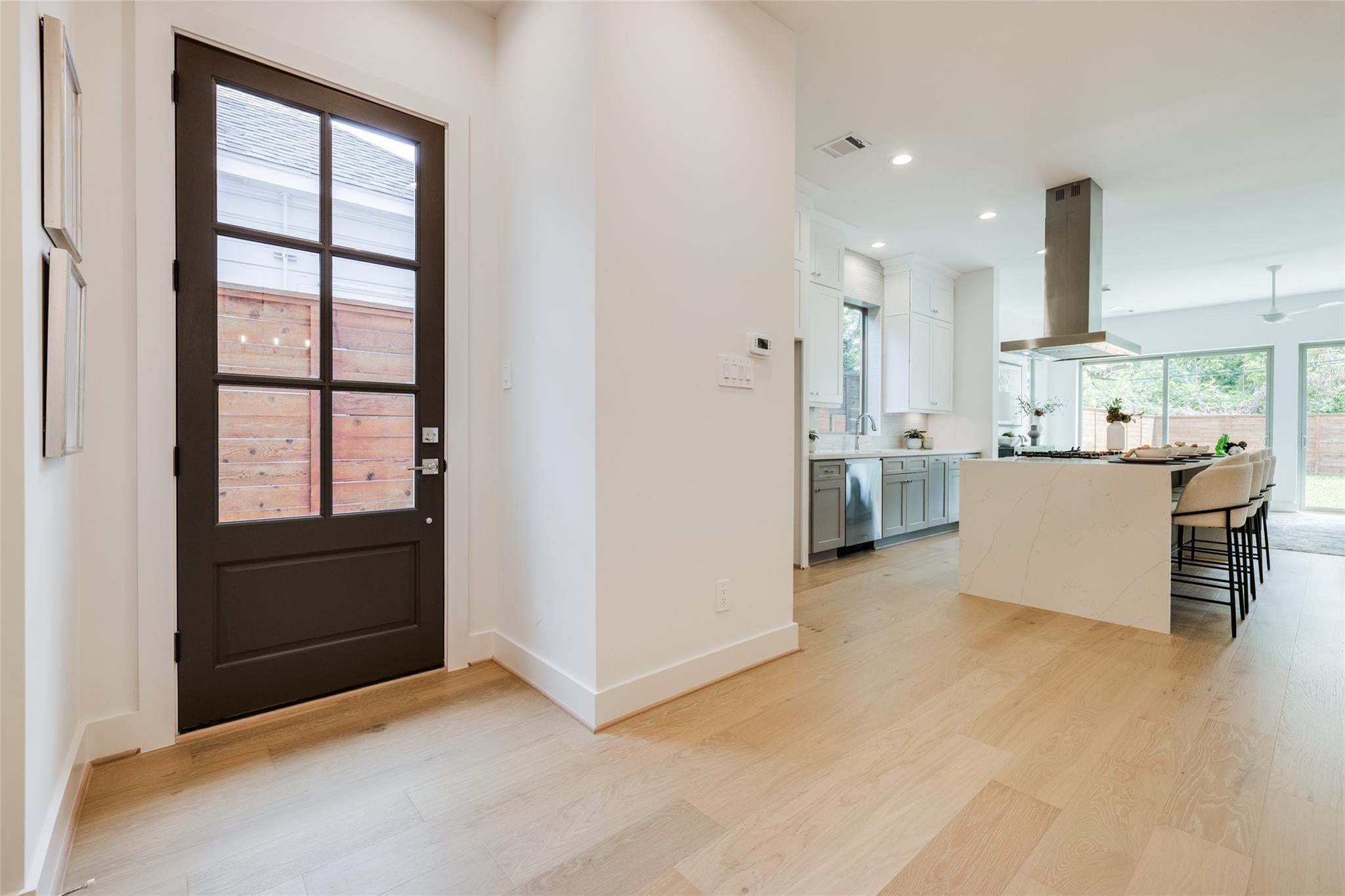 118 E 23rd Street