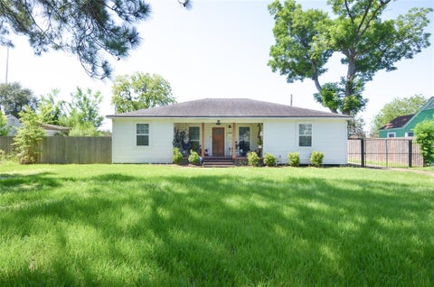 Photo of 219 W 30th Street #1A, Houston, TX 77018 (MLS # 66052074)