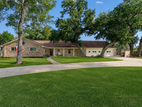 Photo of 312 County Road 201, Angleton, TX 77515 (MLS # 69081257)