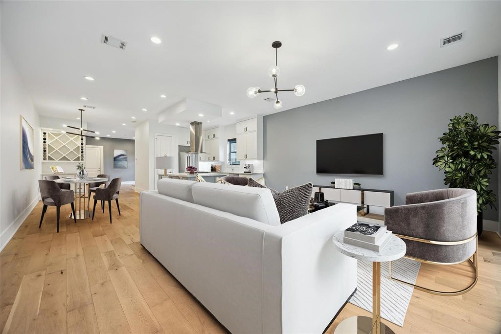 Photo of 823 Aurora Street, Houston, TX 77009 (MLS # 96880682)