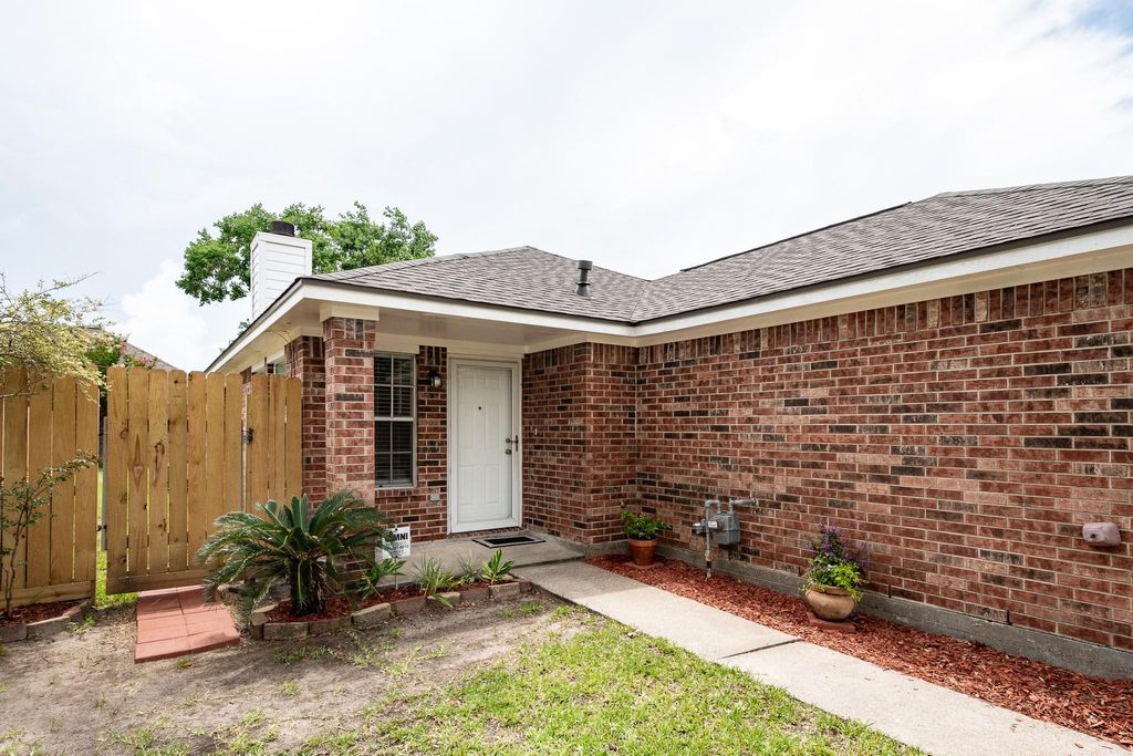 Photo of 4705 Meadowood Drive, Baytown, TX 77521 (MLS # 21083381)