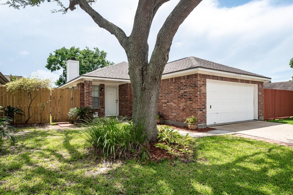 Photo of 4705 Meadowood Drive, Baytown, TX 77521 (MLS # 21083381)
