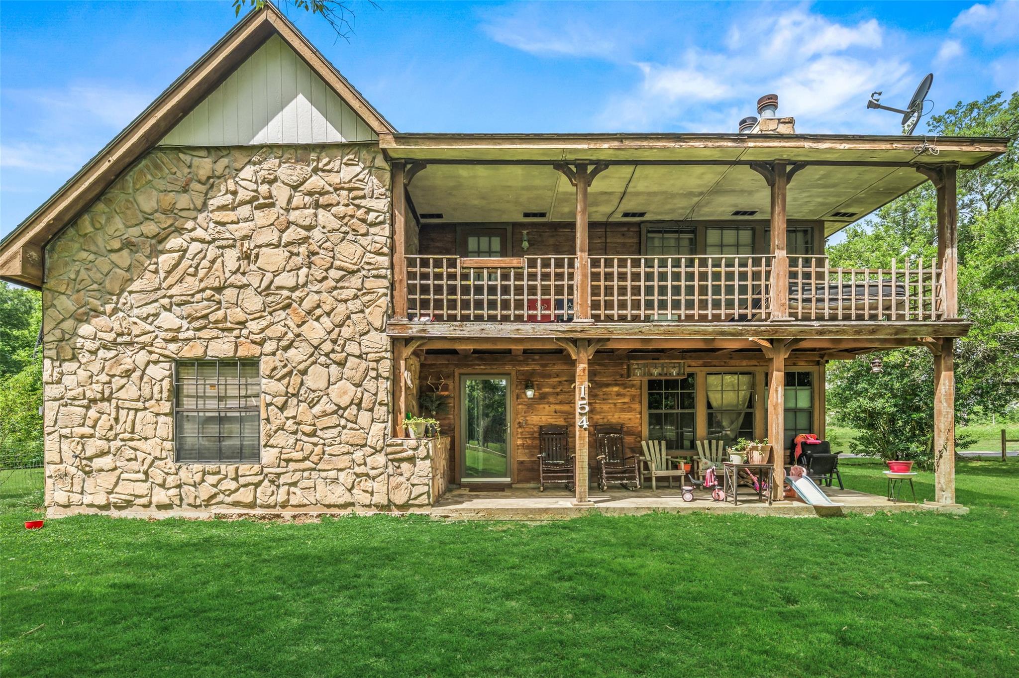 154 Pin Oak Drive