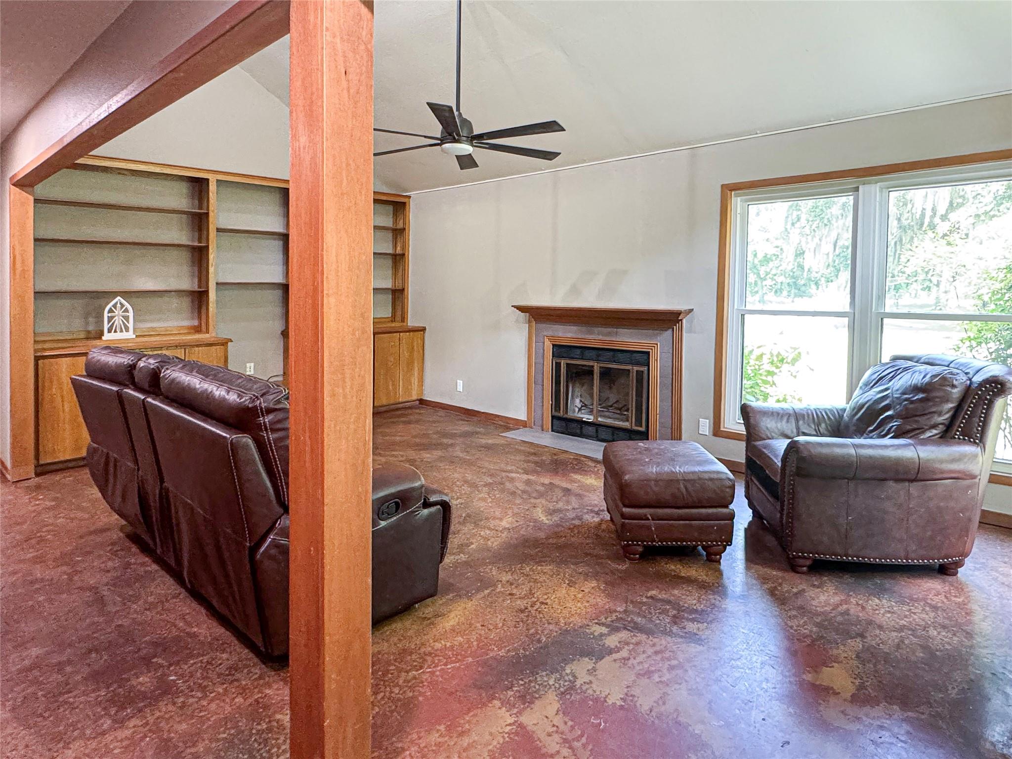 5610 County Road 823