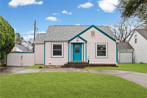 Photo of 7559 Erath Street, Houston, TX 77023 (MLS # 35775649)