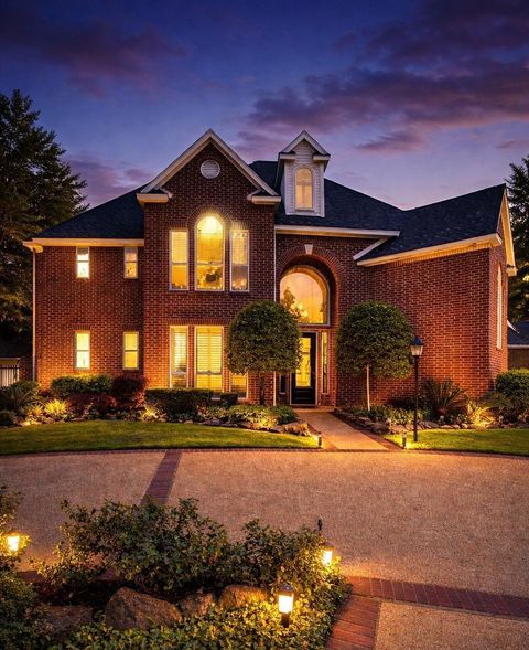 Photo of 14122 Champion Village Drive, Houston, TX 77069 (MLS # 26226434)