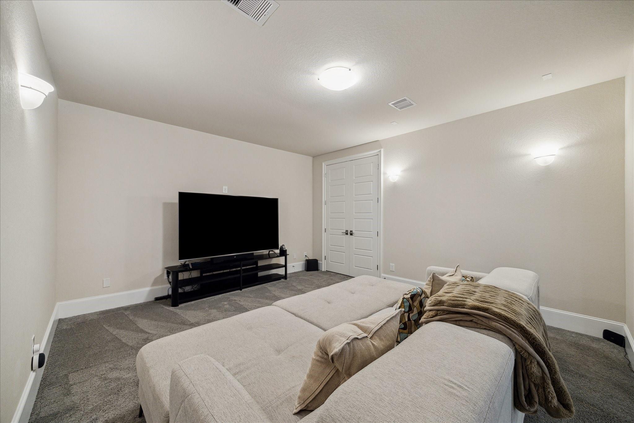 Sugar Land, Texas, 77479, United States, 5 Bedrooms Bedrooms, ,6 BathroomsBathrooms,Residential,Active,2032429