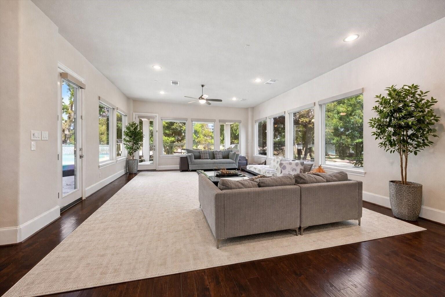 Sugar Land, Texas, 77479, United States, 5 Bedrooms Bedrooms, ,6 BathroomsBathrooms,Residential,Active,2032429