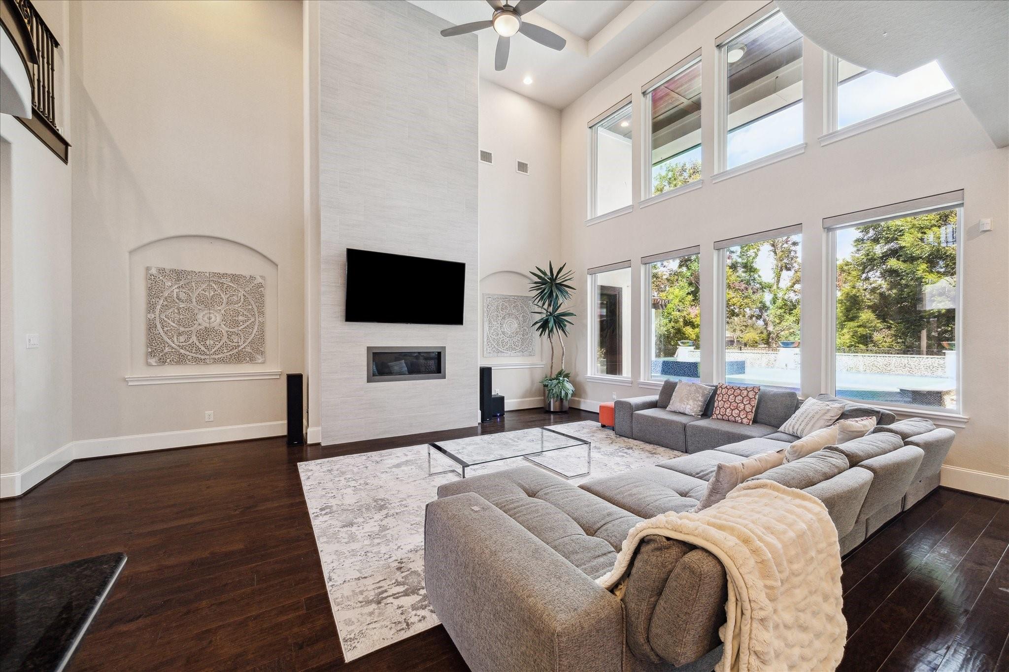 Sugar Land, Texas, 77479, United States, 5 Bedrooms Bedrooms, ,6 BathroomsBathrooms,Residential,Active,2032429