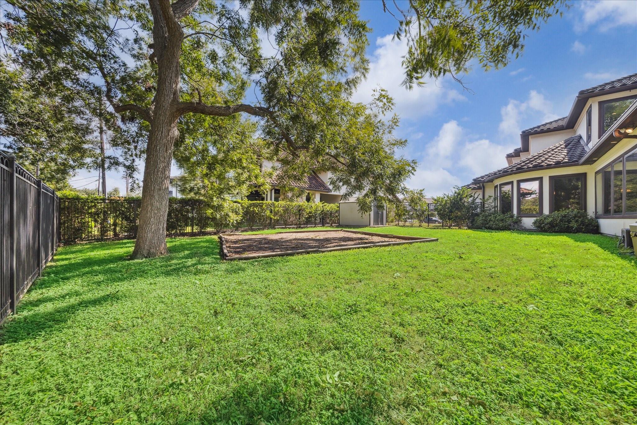 Sugar Land, Texas, 77479, United States, 5 Bedrooms Bedrooms, ,6 BathroomsBathrooms,Residential,Active,2032429