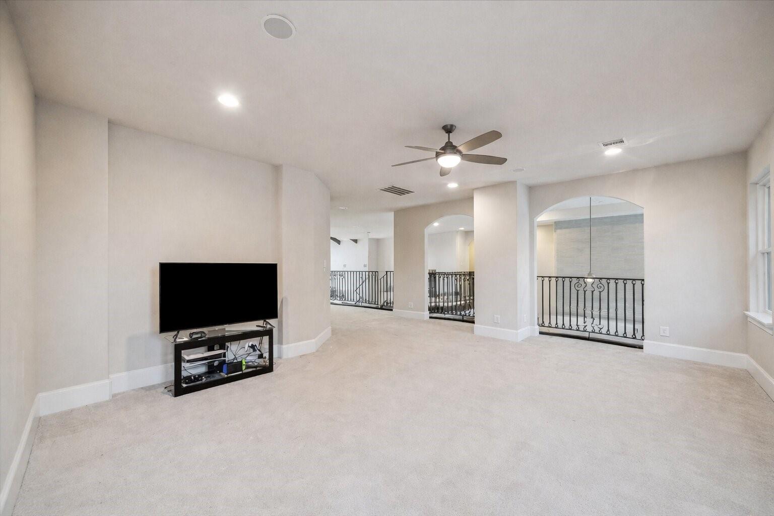 Sugar Land, Texas, 77479, United States, 5 Bedrooms Bedrooms, ,6 BathroomsBathrooms,Residential,Active,2032429