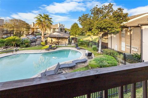 Photo of 1500 Bay Area Boulevard #138, Houston, TX 77058 (MLS # 67972285)