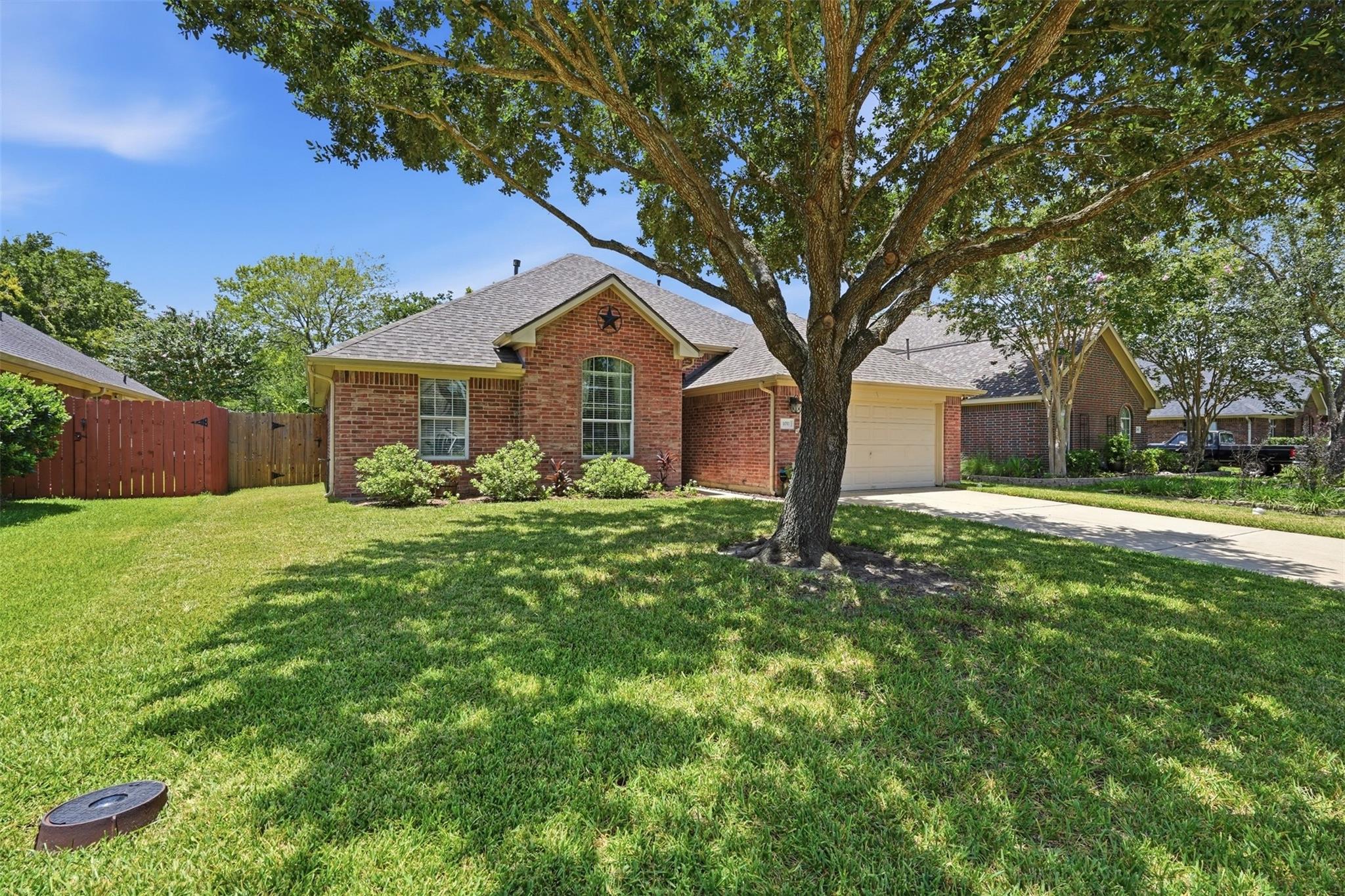 1011 Red River