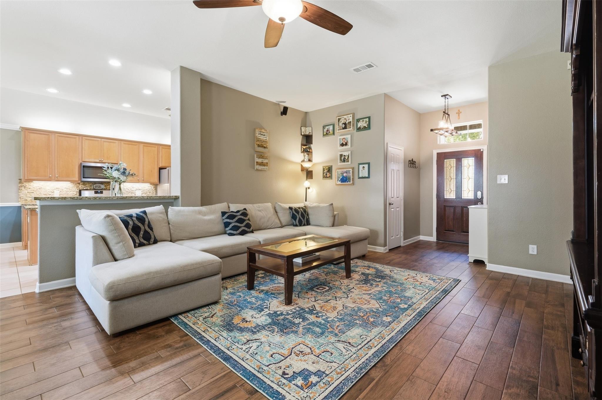 1011 Red River
