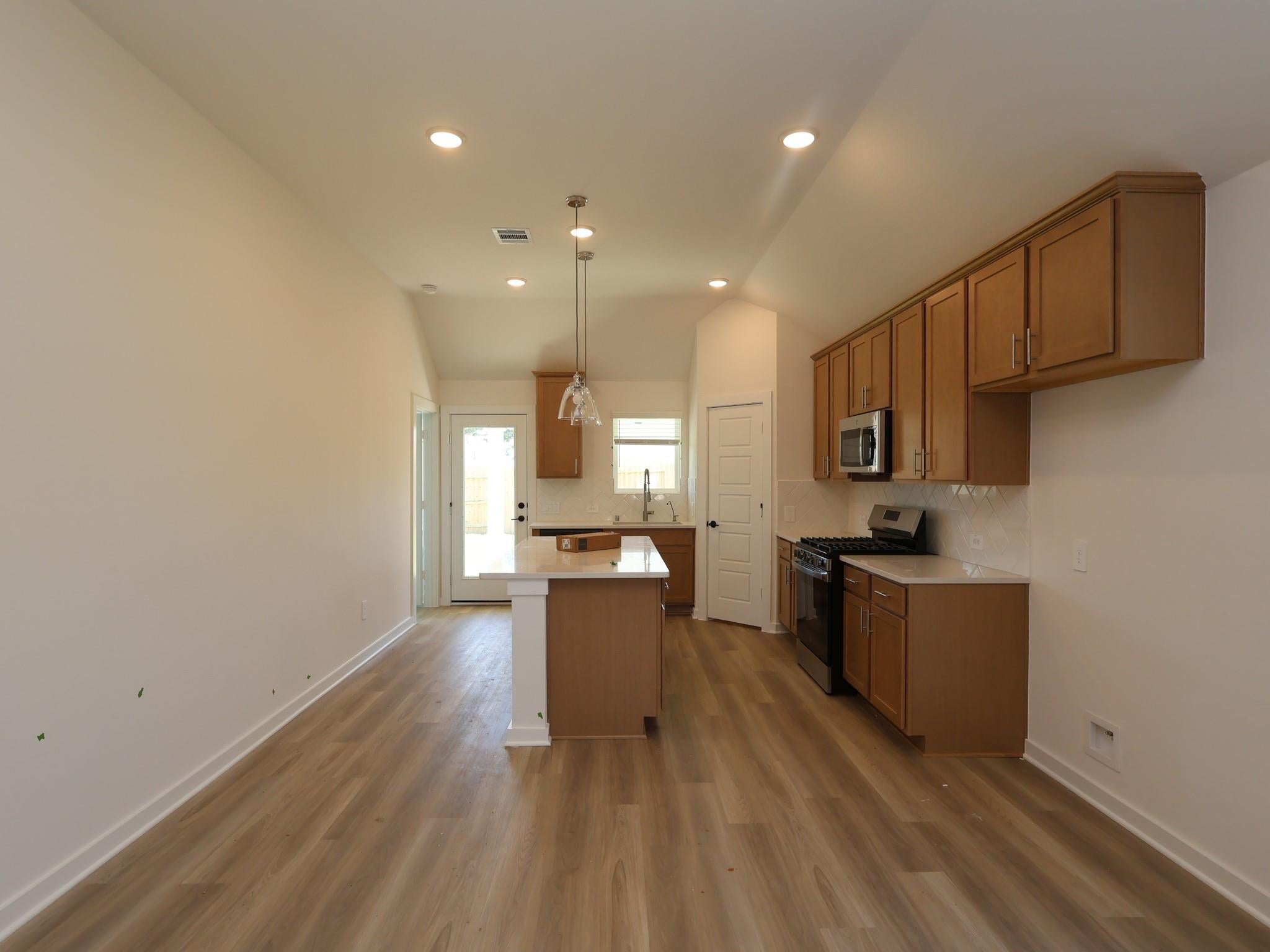 10236 Burton Path