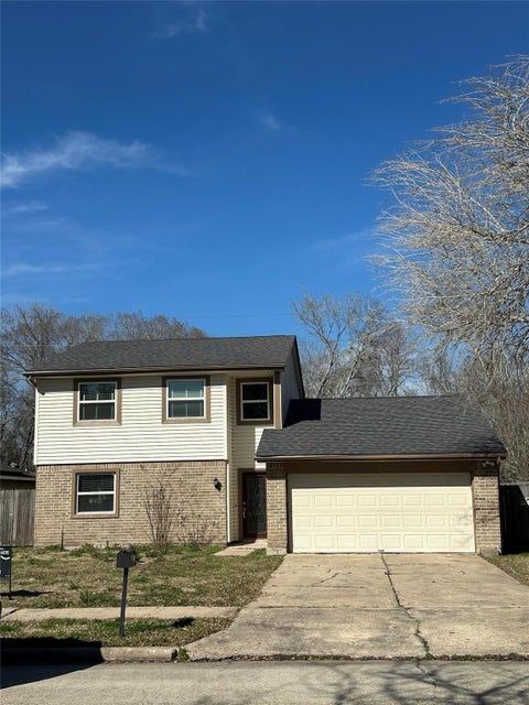 Photo of 2318 Aprilmont Drive, Sugar Land, TX 77498 (MLS # 5551708)