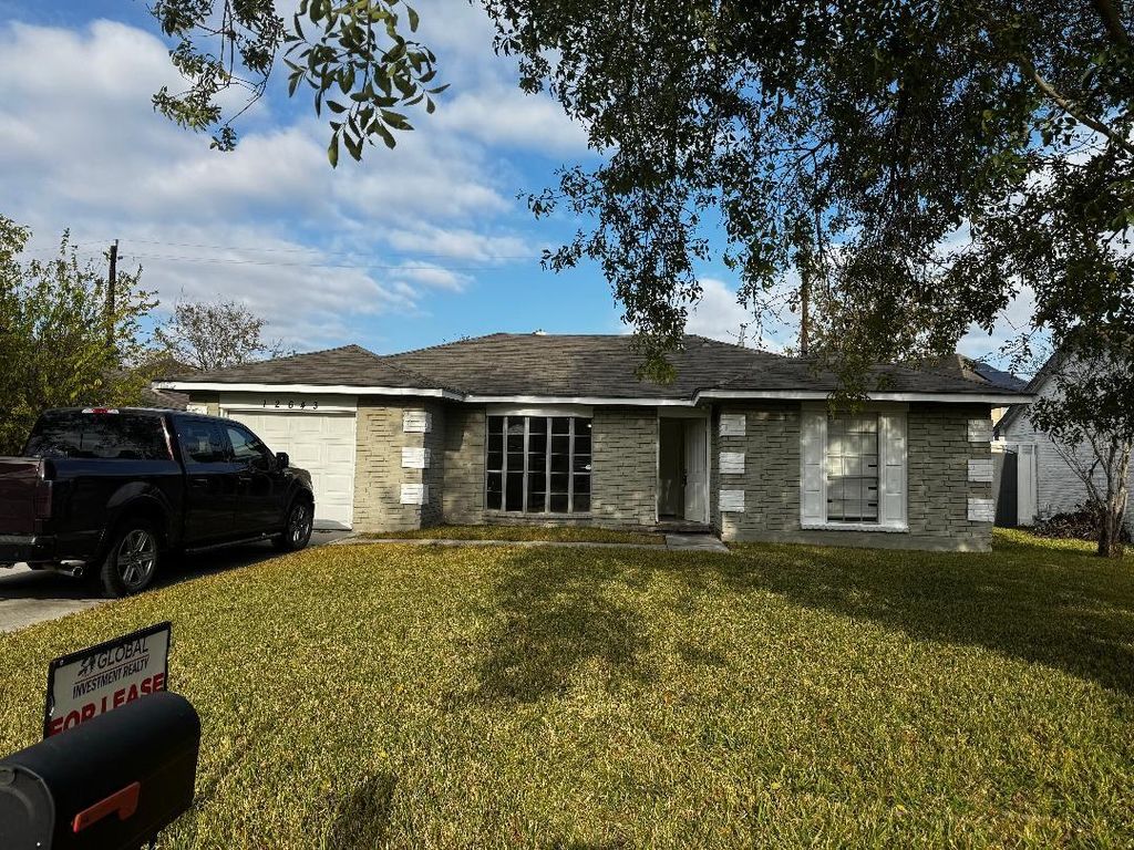 Photo of 12643 Chiswick Road, Houston, TX 77047 (MLS # 75762104)