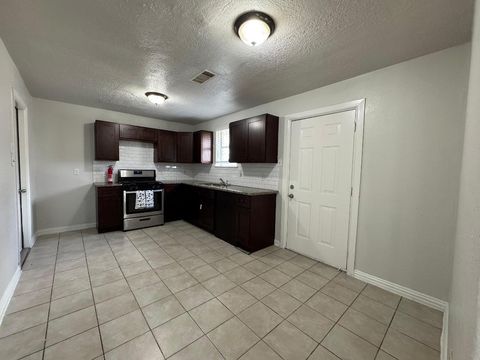 Tiny photo for 12643 Chiswick Road, Houston, TX 77047 (MLS # 75762104)