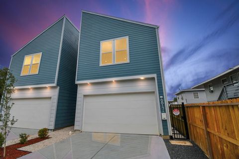 Photo of 6817 Peerless Street, Houston, TX 77021 (MLS # 20942911)