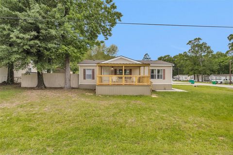 Photo of 12969 Aspen Way, Willis, TX 77318 (MLS # 59568239)