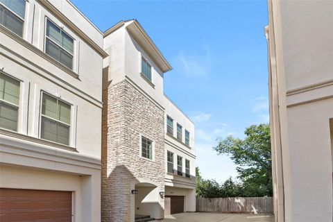 Photo of 5226 Kiam Street #1018, Houston, TX 77007 (MLS # 34751148)
