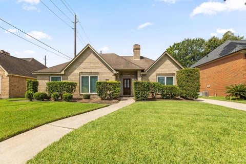 Photo of 19611 Atasca Oaks Drive, Humble, TX 77346 (MLS # 45402903)