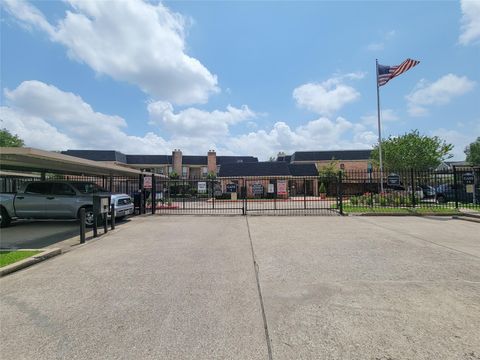 Tiny photo for 1601 S Shepherd Drive #225, Houston, TX 77019 (MLS # 54699056)
