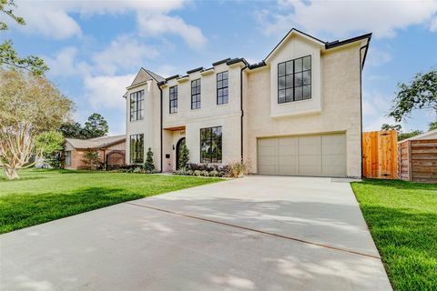 6911 Hartland Avenue Houston TX 77055