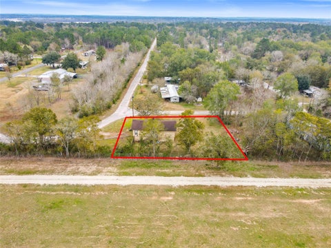 Photo of 7 Julie Beth Street, Huntsville, TX 77320 (MLS # 42287908)