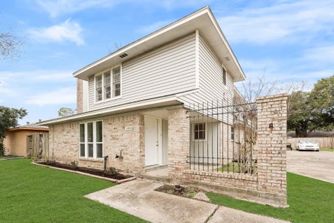 Multifamily For Rent - 10814 Sugar Hill Drive #A<br/> Houston, TX 77042