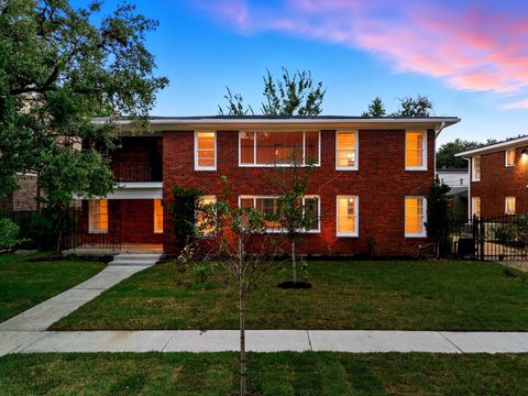 Photo of 2328 Wordsworth Street, Houston, TX 77030 (MLS # 44258617) Photo of 2328 Wordsworth Street, Houston, TX 77030 (MLS # 44258617)