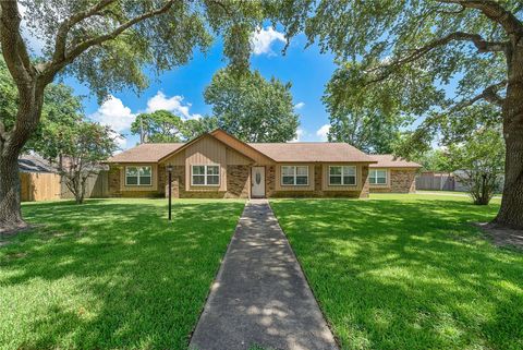 Photo of 12546 D Bar Drive, Santa Fe, TX 77510 (MLS # 71515396)