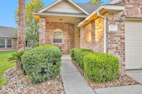 Photo of 103 Cove W, Montgomery, TX 77356 (MLS # 5206858)