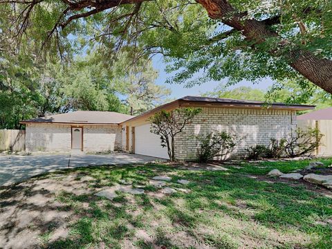 Photo of 11202 Vienna Court, Cypress, TX 77429 (MLS # 52101713)