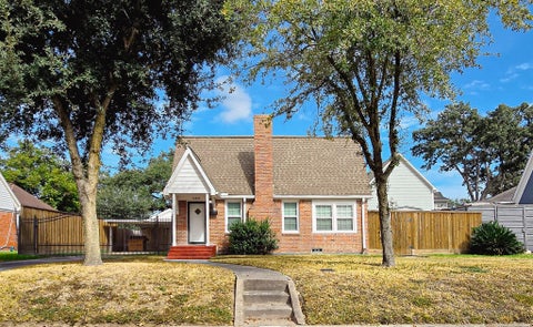 Photo of 619 Milwaukee Street, Houston, TX 77009 (MLS # 27293845)