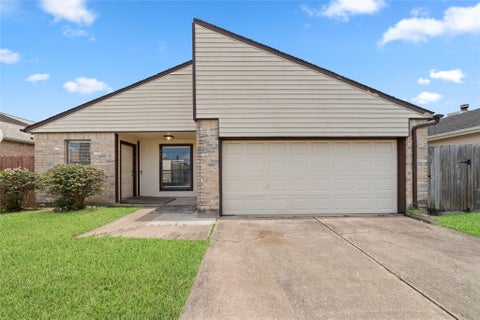 Photo of 6611 Grandvale Drive, Houston, TX 77072 (MLS # 63725600)