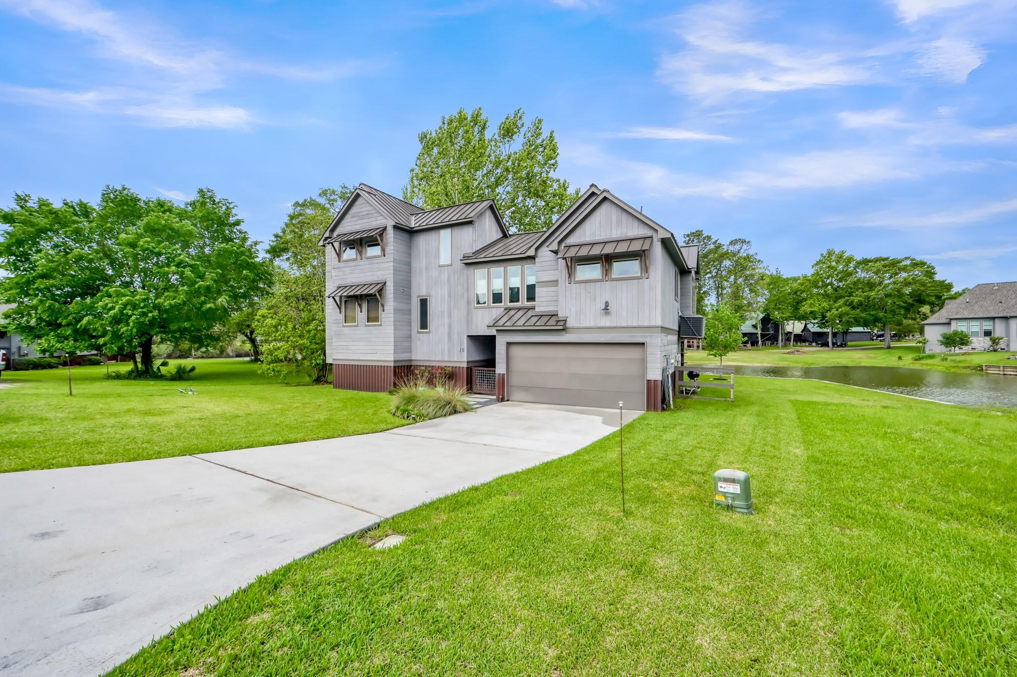 10 Wild Iris Court