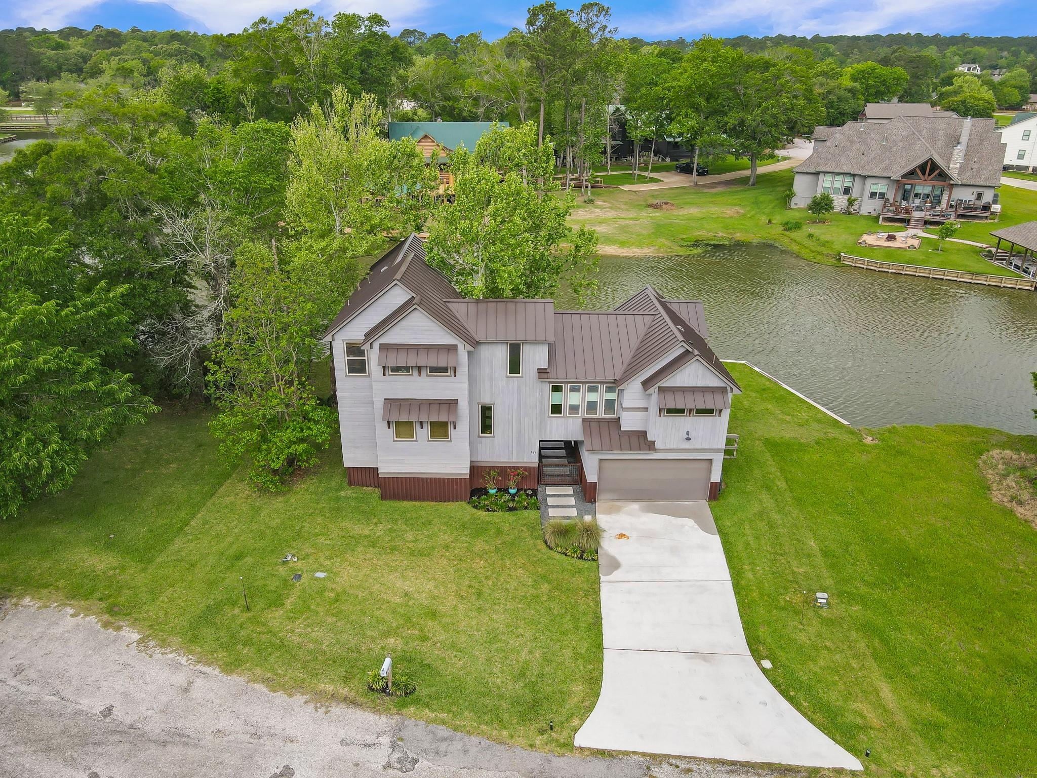 10 Wild Iris Court
