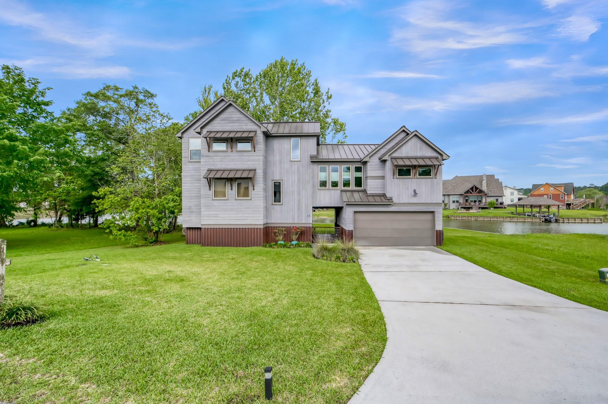 10 Wild Iris Court