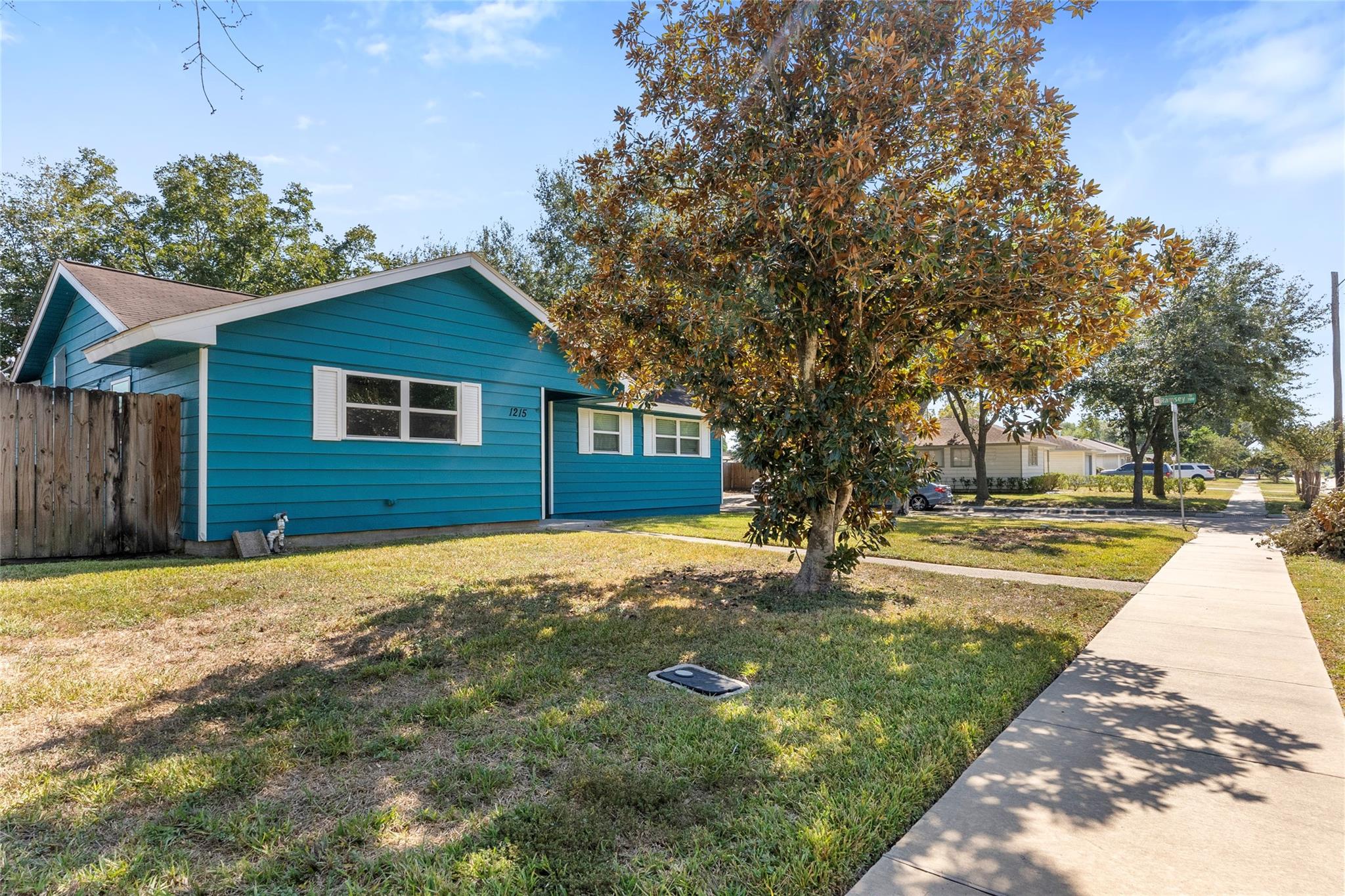 1215 Glenmore Drive